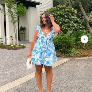 NWT Vestique Boutique Ruffle Babydoll Romper Size Small Blue/White